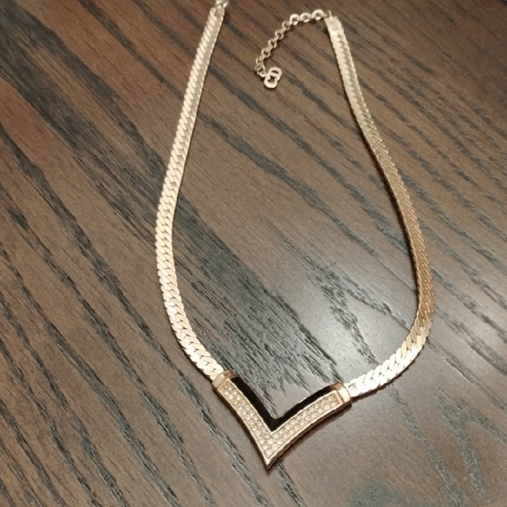 Dior Gold Minimalist V-Shaped Necklace